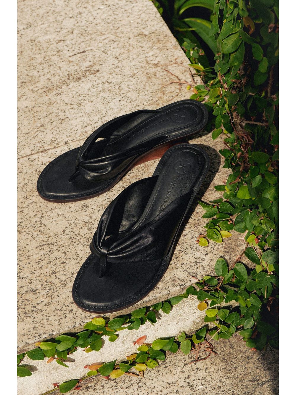 ViX — Mule Dahlia  Black
